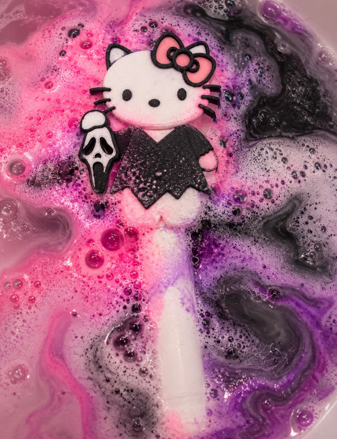 Hello Kitty Scream bath bomb wand