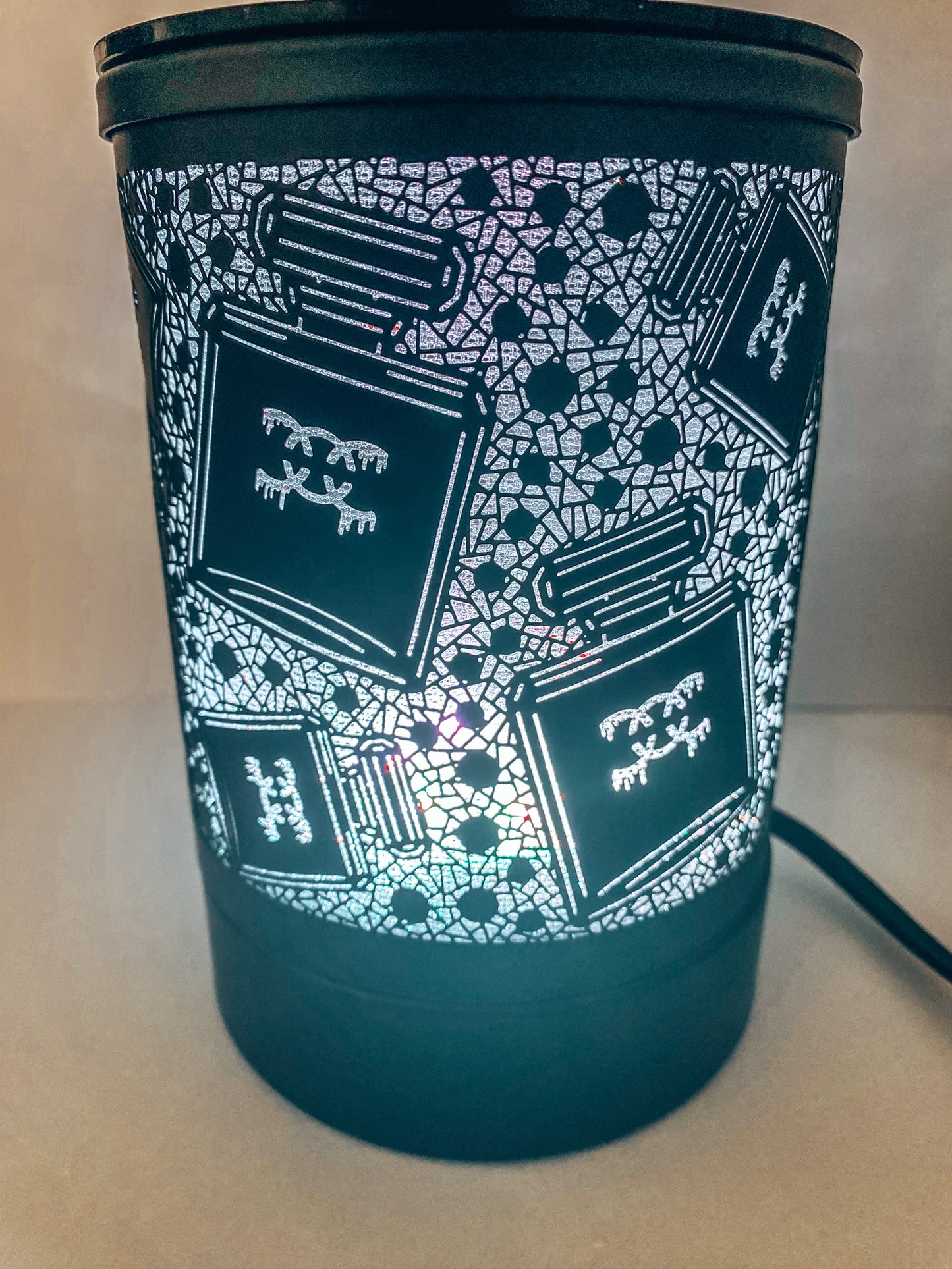Perfume Queen black electric