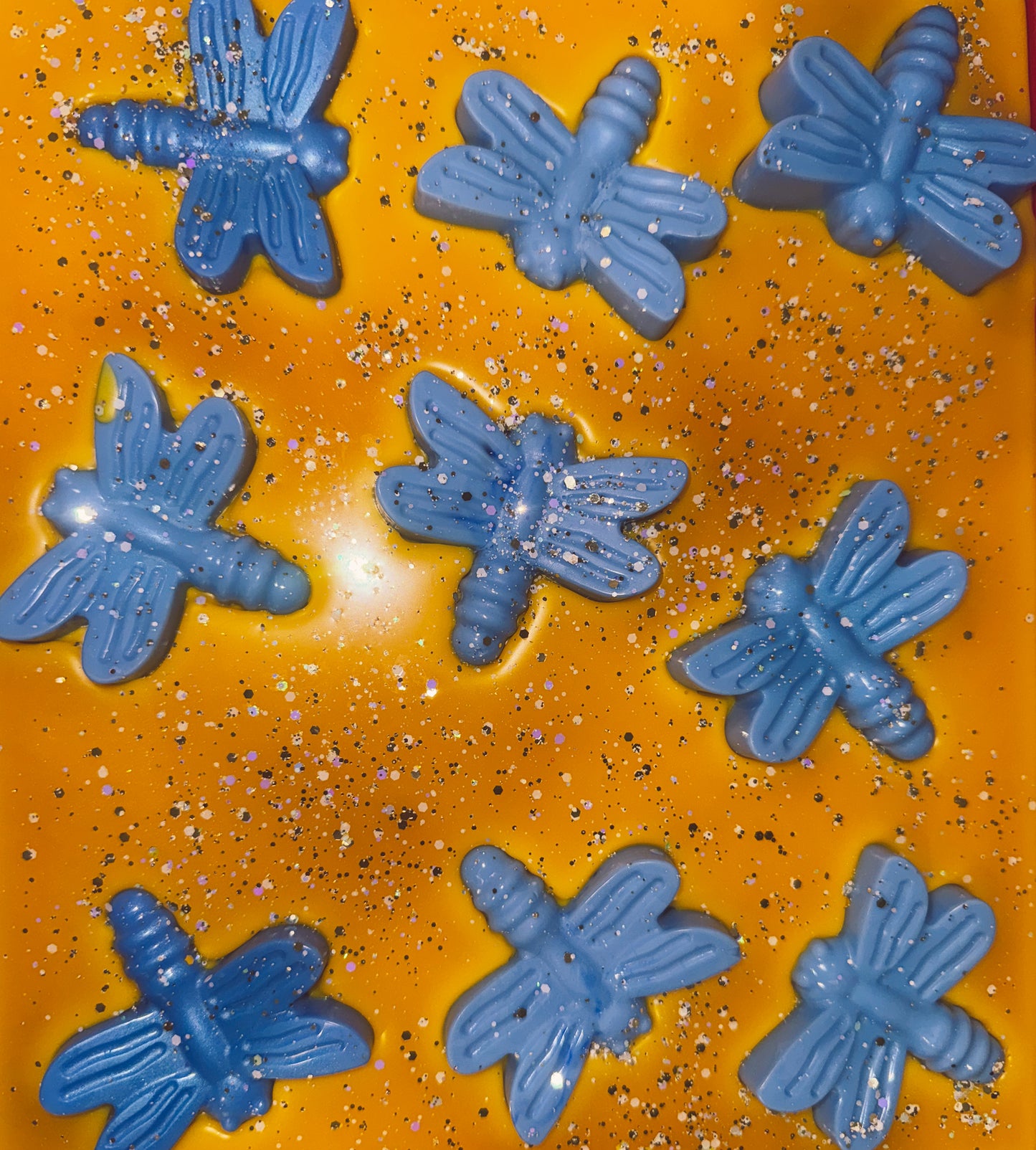 Dragonfly inn wax brittle