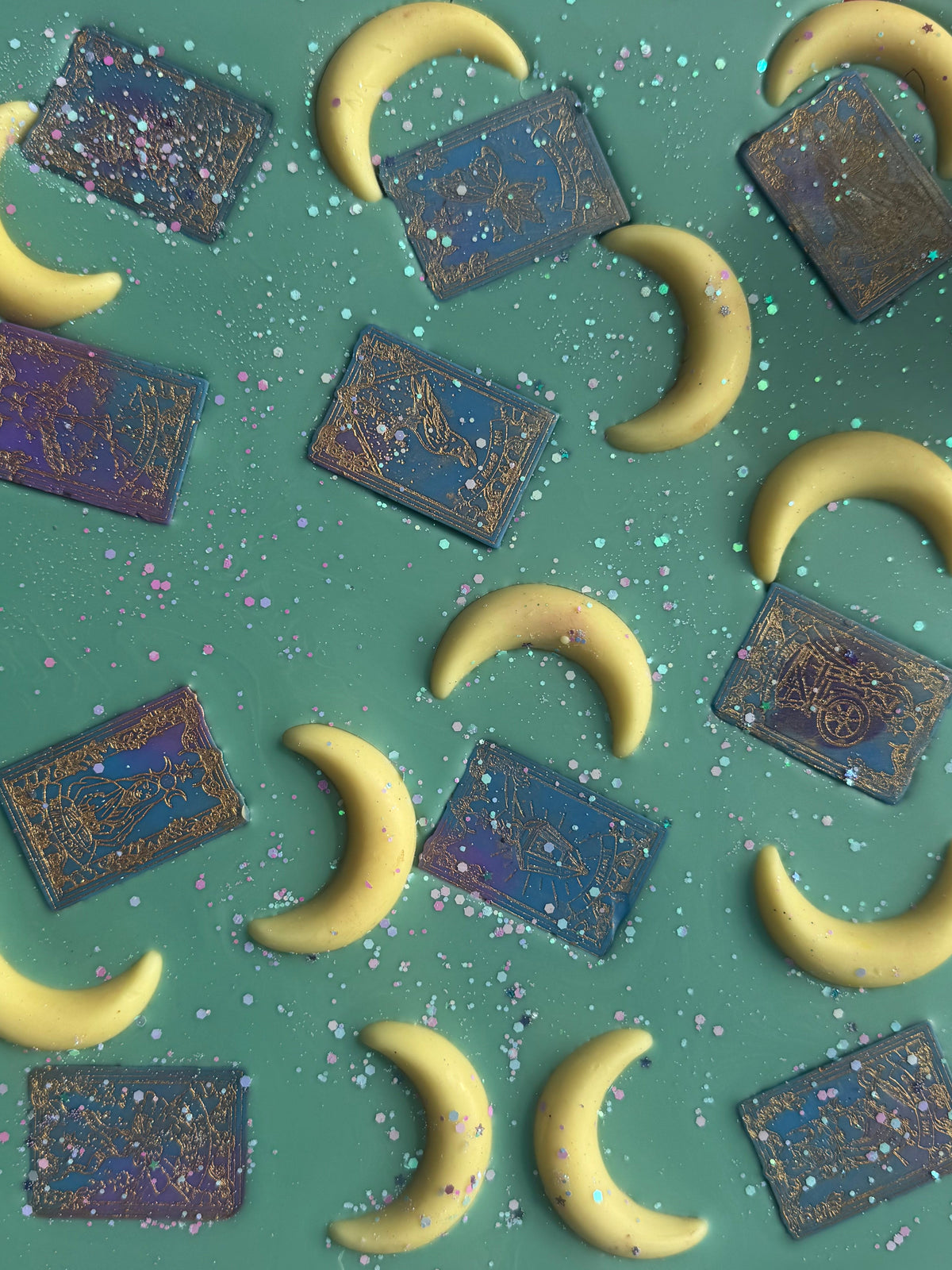 Tarot Card Brittle