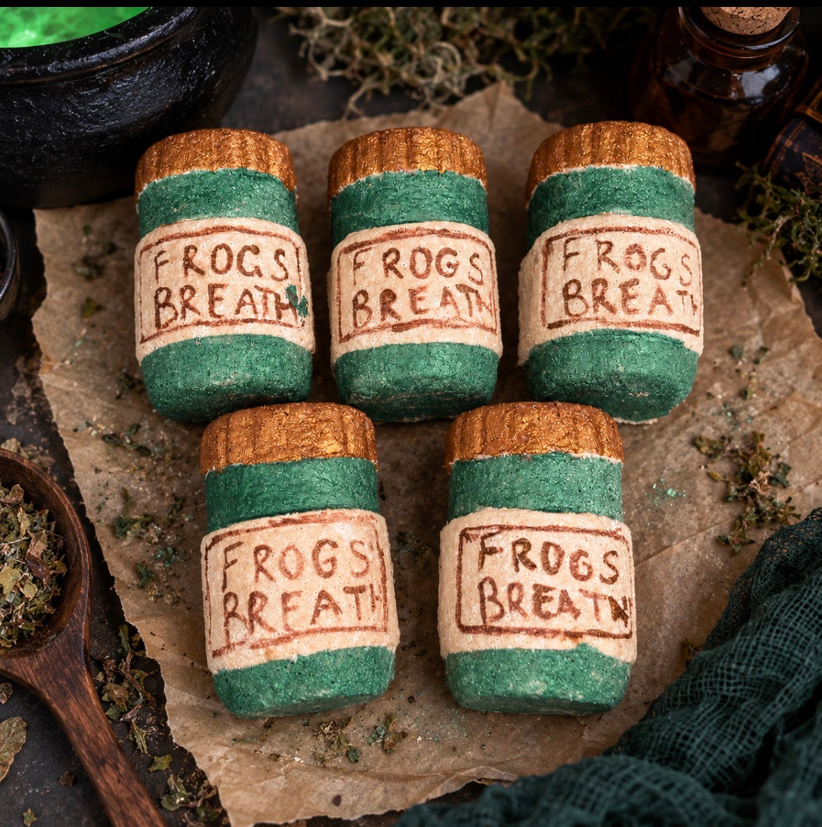Frogs Breath bath bomb