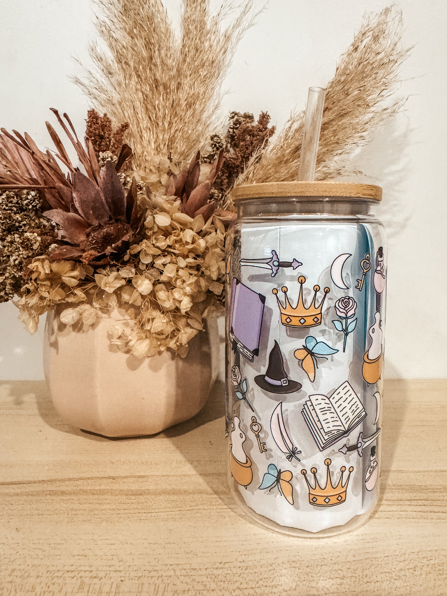 Fantasy reader cup